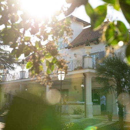 Villa Strampelli Pomezia Buitenkant foto