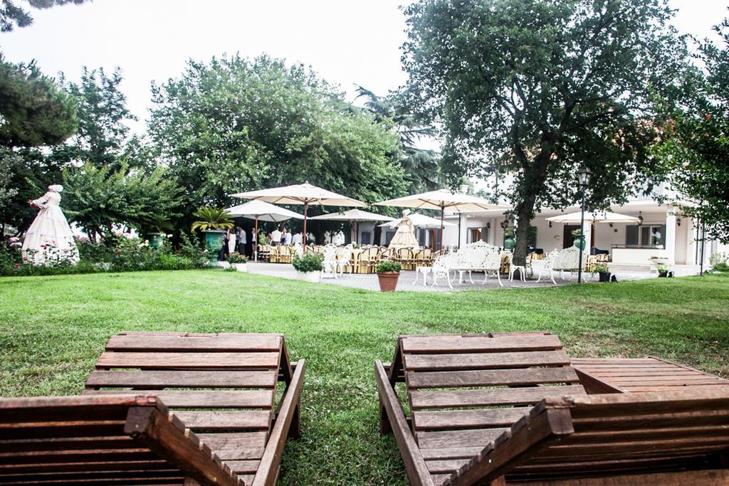 Villa Strampelli Pomezia Buitenkant foto