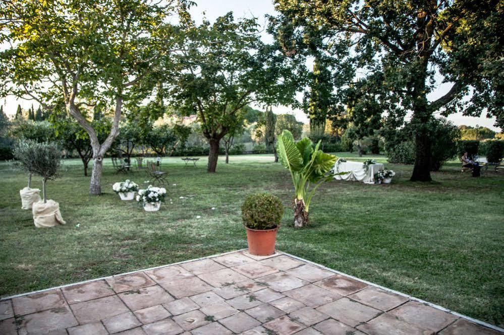 Villa Strampelli Pomezia Buitenkant foto