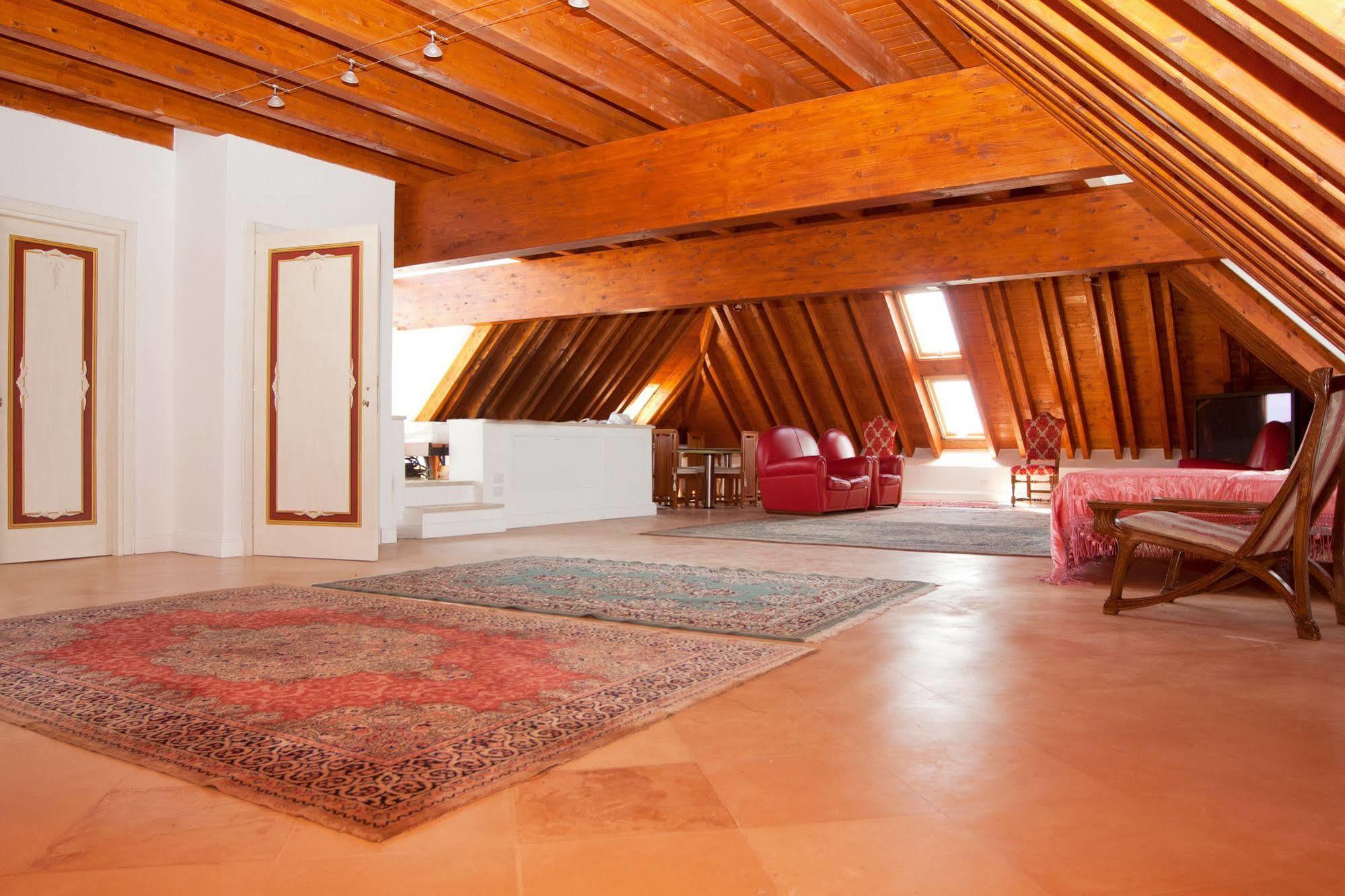 Villa Strampelli Pomezia Buitenkant foto