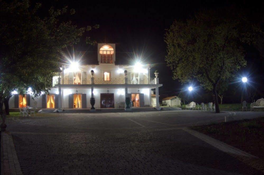 Villa Strampelli Pomezia Buitenkant foto