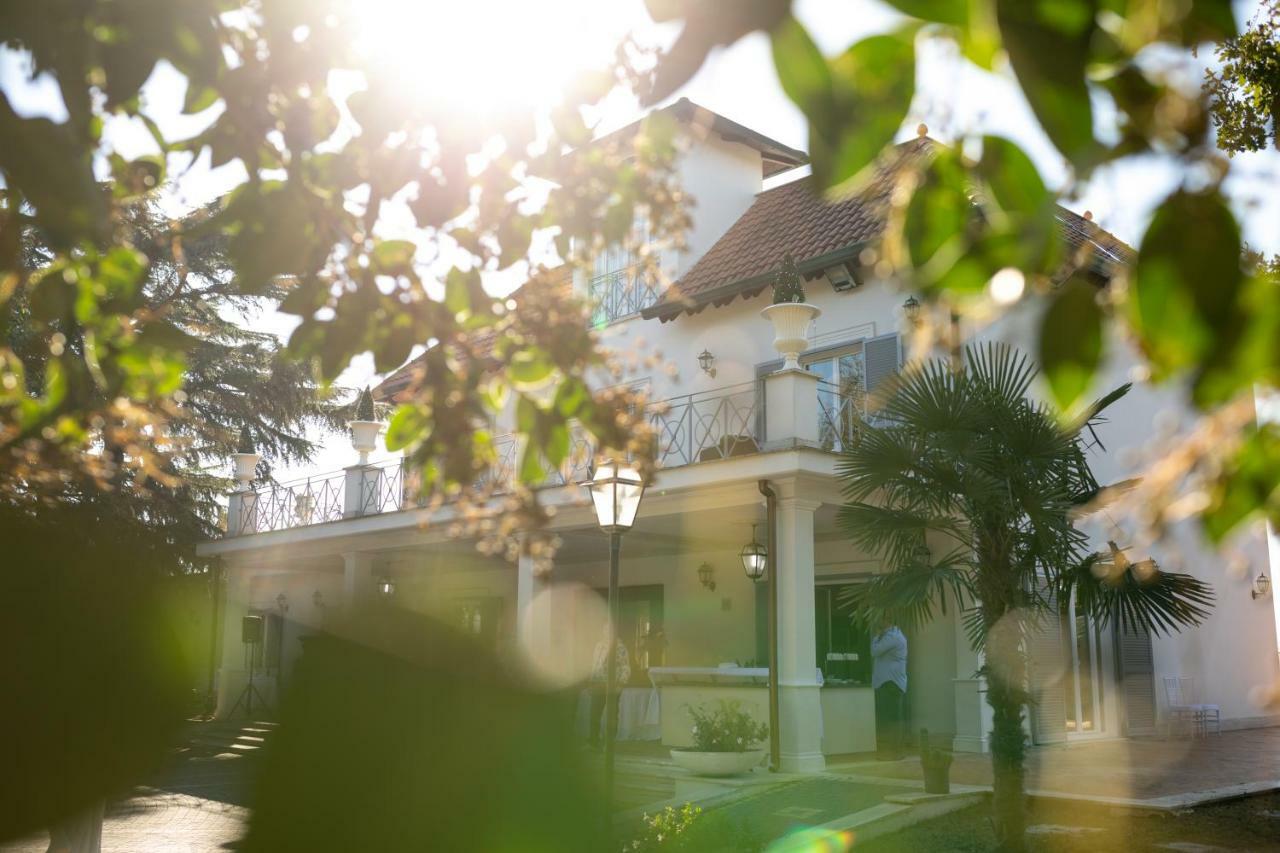 Villa Strampelli Pomezia Buitenkant foto
